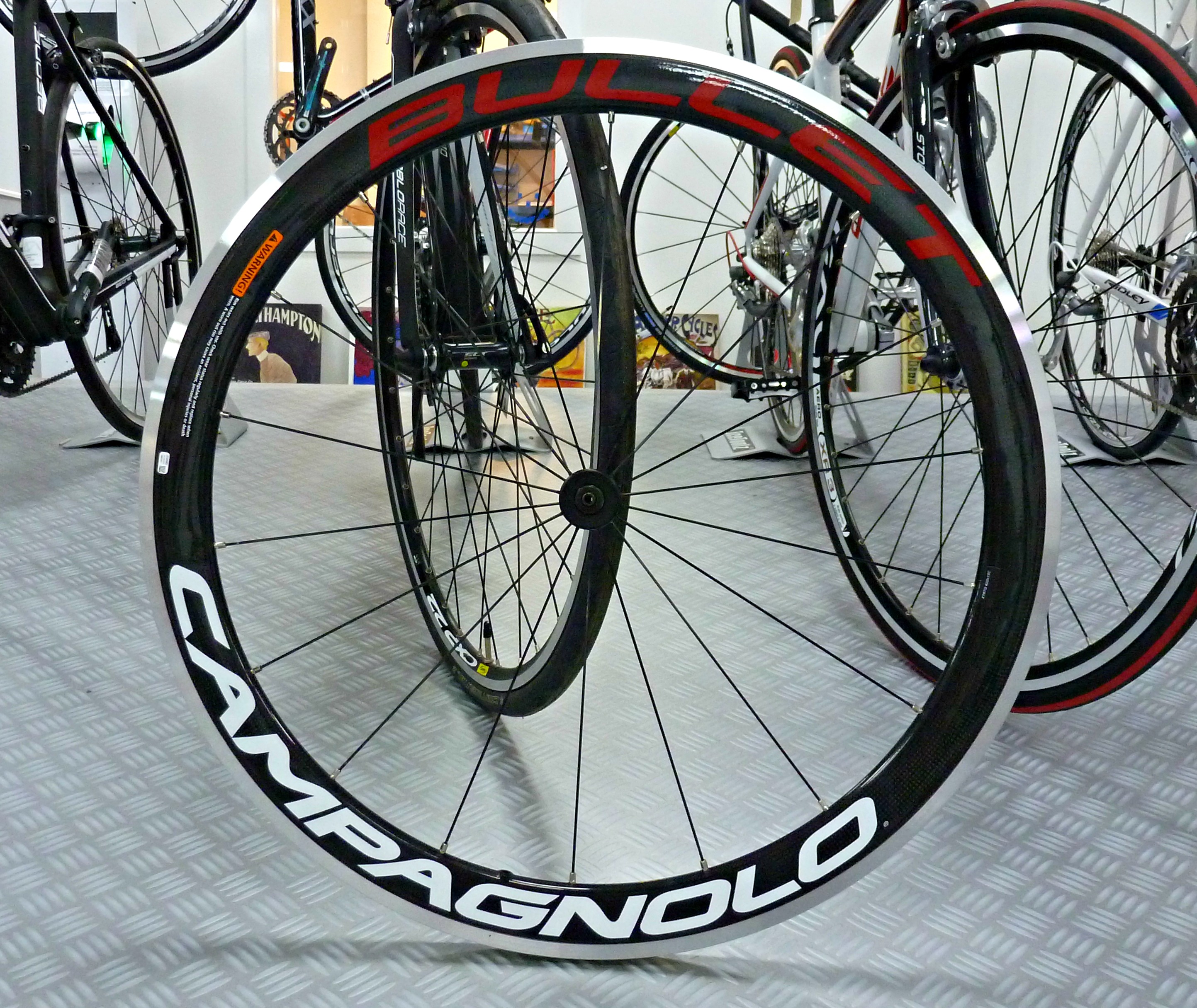 campagnolo cx wheels