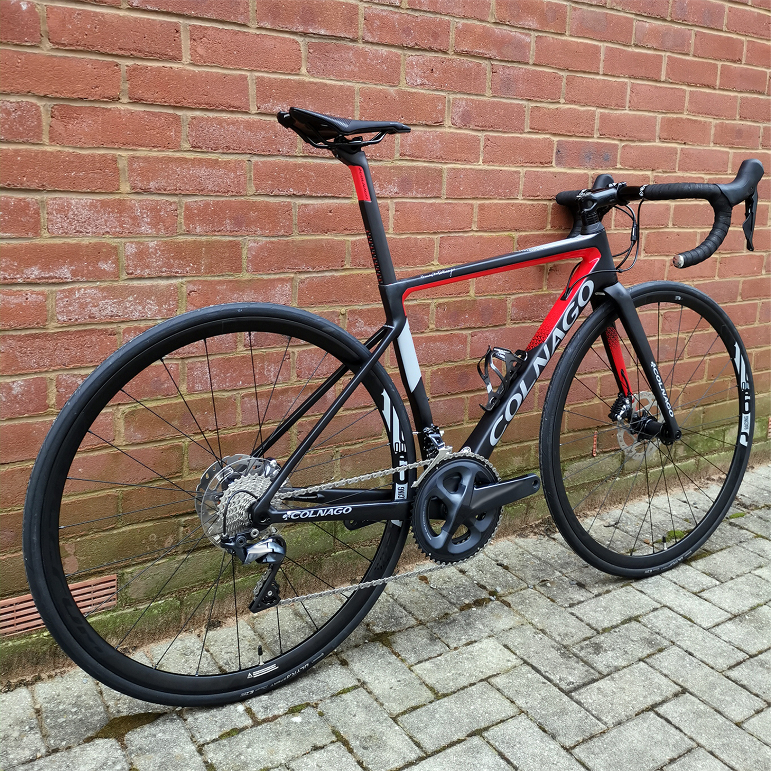 Colnago V3 Disc 105 Carbon Road Bike | Merlin Cycles