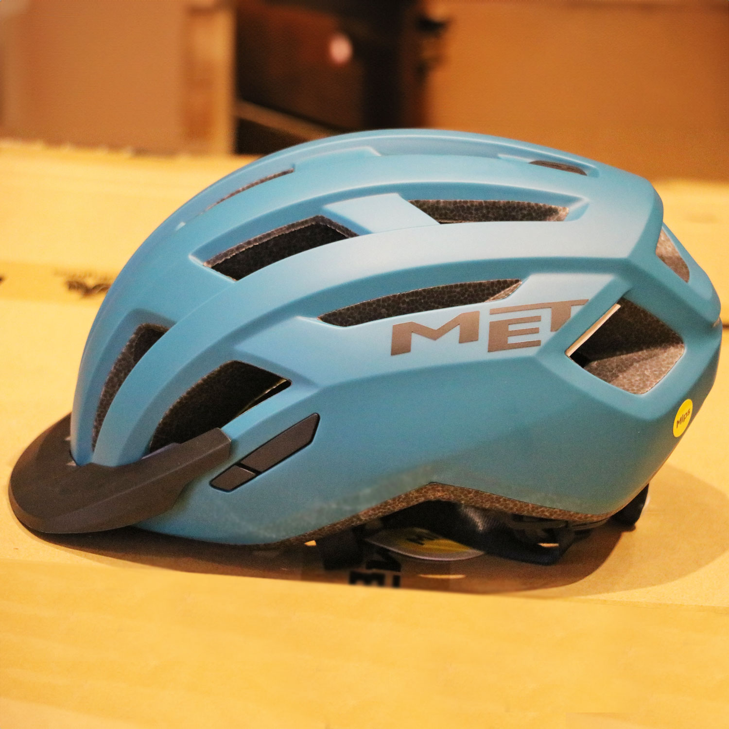 met allroad road helmet